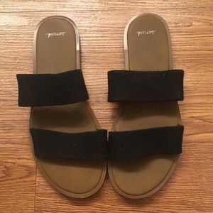 Size 8 Sanuk Slides!